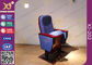 L'alto grado ergonomico ricoperto piega le sedie della disposizione dei posti a sedere/cinema della sala fornitore