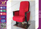 Il pubblico ha piegato le sedie della sala dell'impiallacciatura/disposizione dei posti a sedere rossa di corridoio di conferenza fornitore